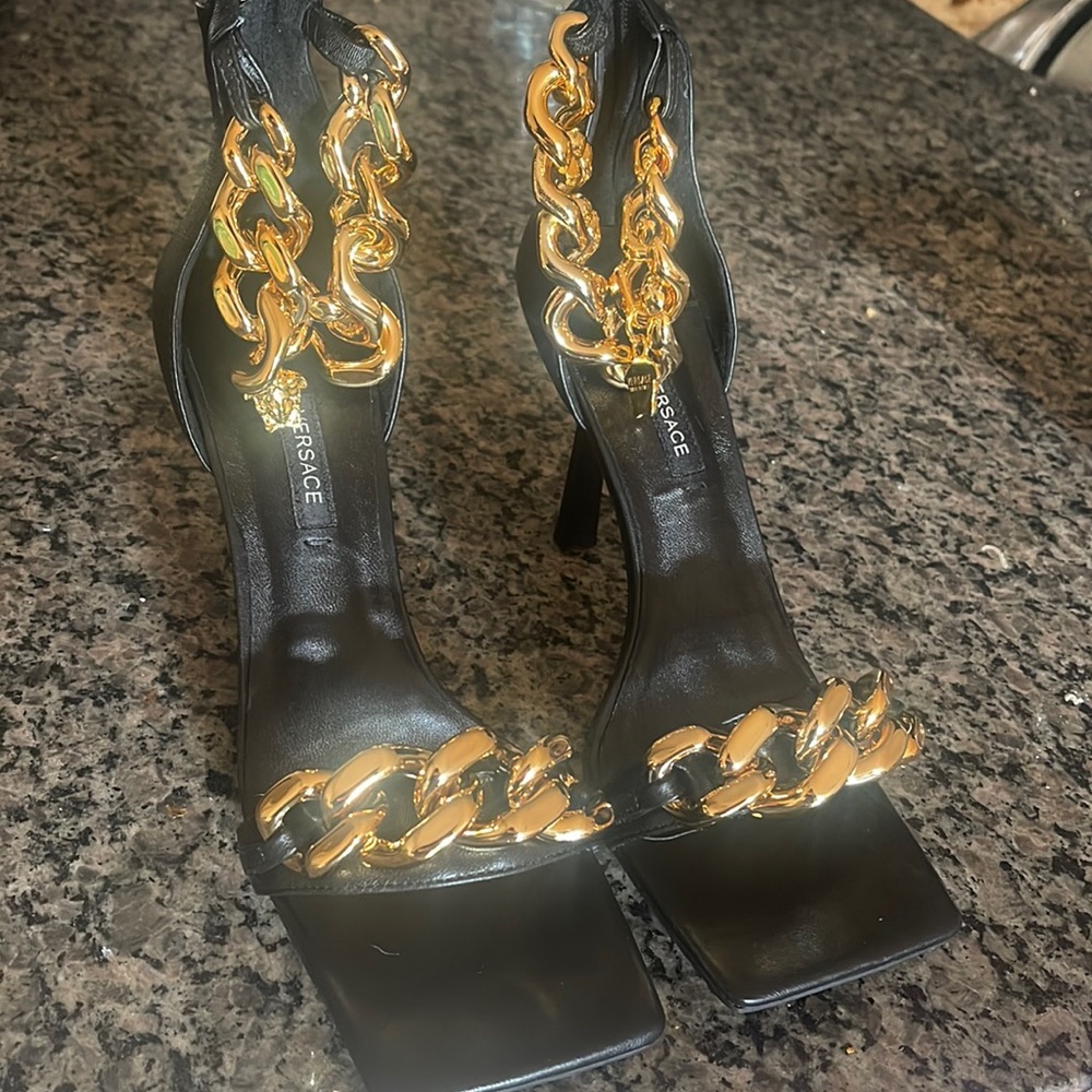 Versace Medusa Chain-link Ankle Strap Sandals Medusa Charm Square Toe Sz 39